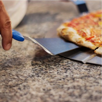 PALETA PIZZA TRIANGULAR INOX 12X16 CM1.jpg