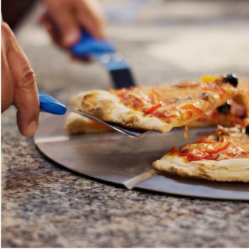 PALETA PIZZA TRIANGULAR INOX 12X16 CM2.jpg
