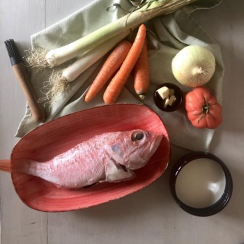 VAJILLA PETRA ROJO1.jpg